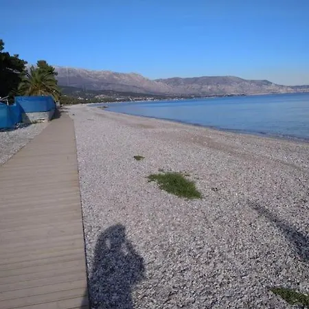 Kaiti's Sweet Agioi Theodoroi (Corinthia)